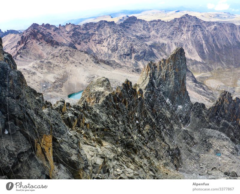 Mount Kenia Umwelt Natur Landschaft Urelemente Schönes Wetter Hügel Felsen Berge u. Gebirge Gipfel Schneebedeckte Gipfel Vulkan außergewöhnlich hoch Coolness