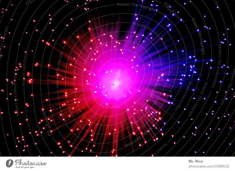 Knalleffekt Gebündeltes Licht Nacht Streulicht Leuchtdiode glänzend Glasfaser Farbklecks Weltall Sterne Explosion knalleffekt Sternenhimmel Lichtspiel