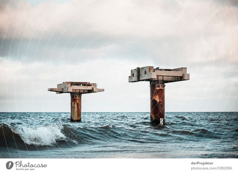 Seebrücke von Koserow auf Usedom Seeküste Winter Tourismus Strand Reisefotografie reiseziel Architektur Historische Bauten entspannen Kälte entdecken wandern