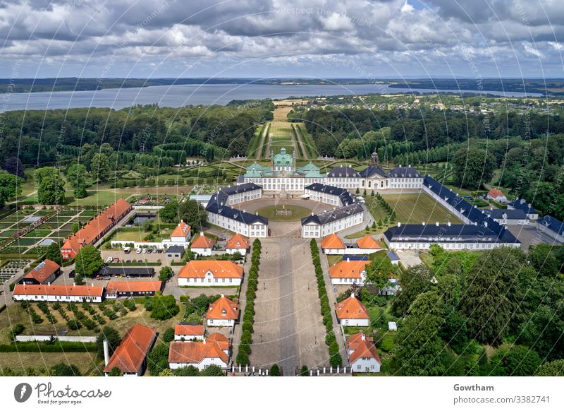 Luftaufnahme von Schloss Fredensborg, Dänemark antik Architektur Anziehungskraft Burg oder Schloss König alt Prinzessin Königin Tourismus Tourist reisen