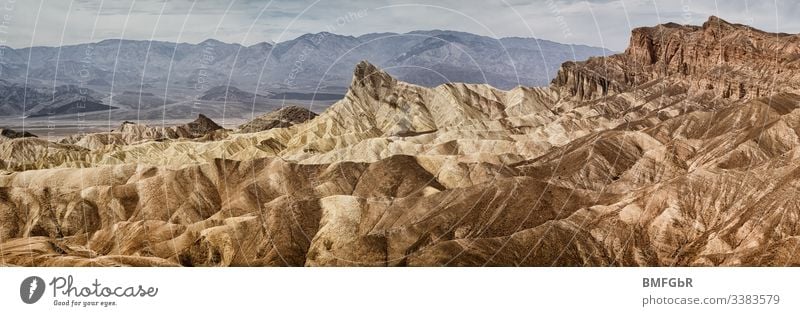 Tal des Todes Panorama vom Zabriskie Point von Felsformationen Stein Erhaltung Aussicht Sandstein Formation Wanderung Wandern Outdoor Hitze Canyon Abenteuer