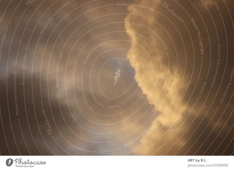 Wetterlage wolken wind wetter tief duster dämmerung menschenleer textfreiheit himmel regenwetter