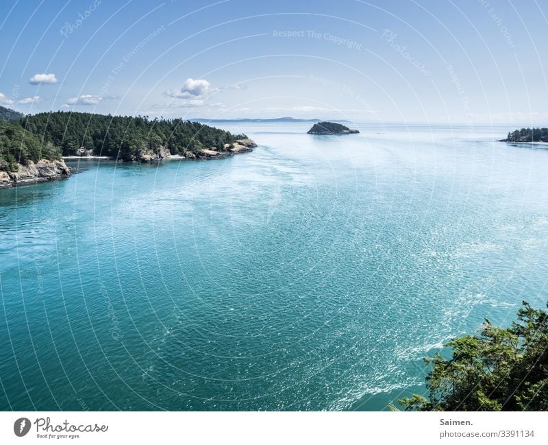 Deception Pass USA Amerika Aussicht Küste Felsen Walt Bäume Meer Pazifik wolken blau blauer Himmel Wolke wellen weiter Blick Klima Schönheit Natur Umwel