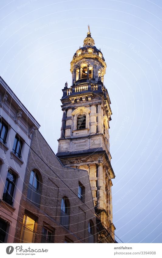 alt | Sint-Pauluskerk Antwerpen Kirche Kirchturm Barock Gothic Fenster Dämmerung Menschenleer Farbfoto Außenaufnahme Architektur Religion & Glaube Gebäude