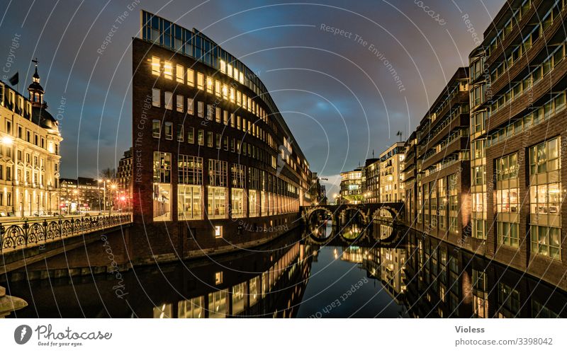 Hamburg, Stadthausbrücke, Nacht, Lichter, Langzeitbelichtung Brücke Büro Fleet Dunkel Spiegelung Architektur