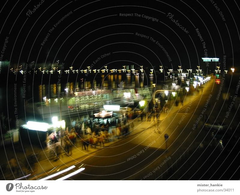 Dresden bei Nacht Europa Elbe Brühlsche Terasse