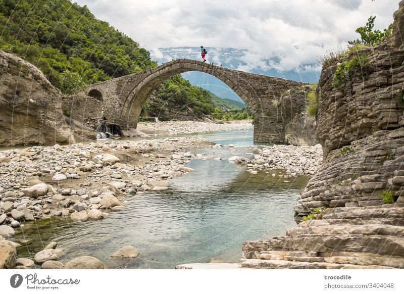 Albanien Vjosa Tal albanien wildfluss Wildnis Berge u. Gebirge ruhig friedlich Natur Landschaft Umwelt Ferien & Urlaub & Reisen Tourismus Menschenleer Abenteuer