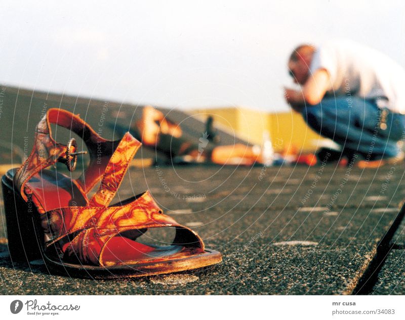 fetisch Schuhe Damenschuhe Sommer Erholung Unschärfe Hintergrundbild Stil rot Fetischismus gelb Fototechnik terasse blau