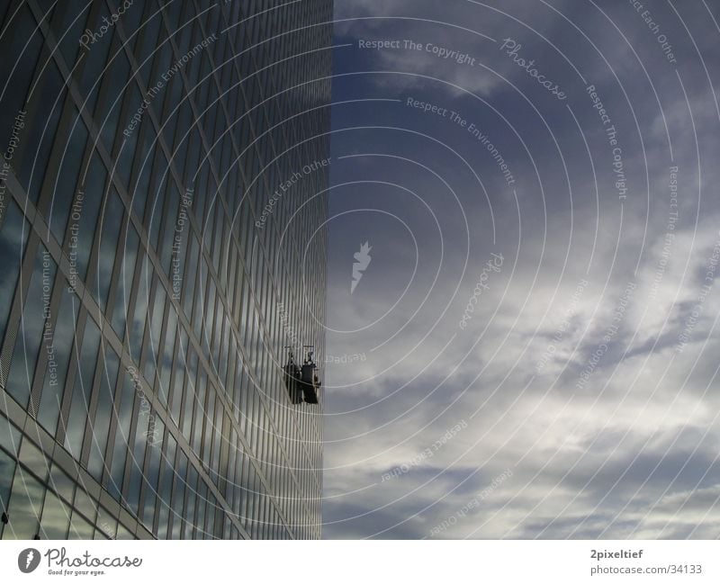 HighLight Munich Business Towers #2 München Hochhaus Macht grau weiß Fenster Gebäudereiniger Reinigen Reflexion & Spiegelung Architektur Himmel Glas hoch