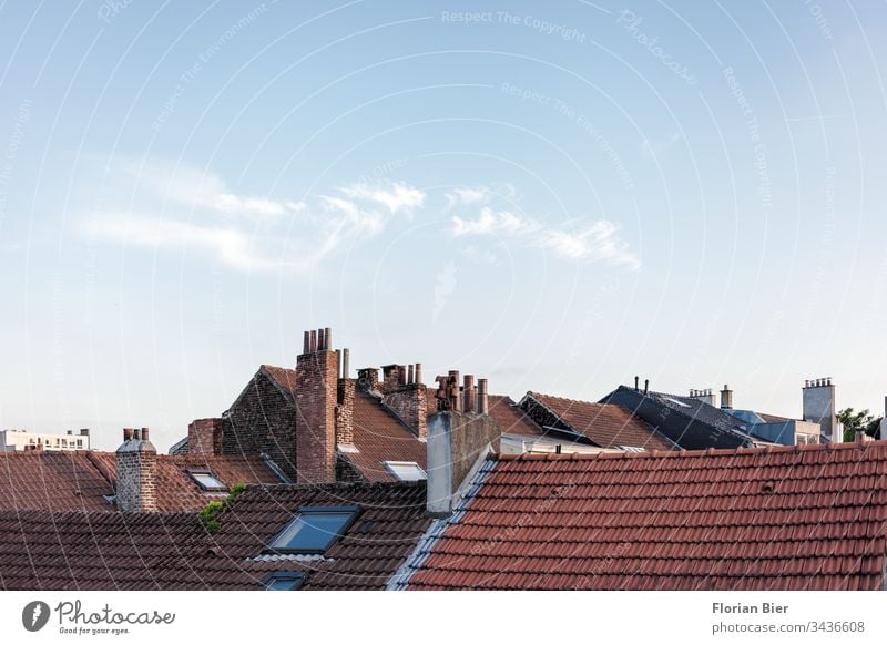 Blick auf die Dächer von Brüssel in Belgien Hauptstadt Gebäude Fenster Innenstadt Zentral Stadtzentrum Bauwerk Haus Architektur Europa Dach Panorama (Aussicht)