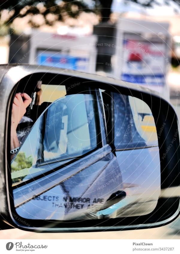 On the road Autofahren Verkehr Straße Straßenverkehr PKW Außenspiegel, Reisen, Urlaub, Außenaufnahme