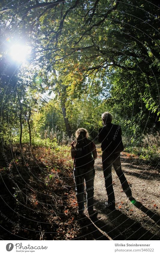 Brother and sister / AST 4 in Sulz Mensch maskulin feminin Frau Erwachsene Mann Bruder Schwester Freundschaft 2 30-45 Jahre 45-60 Jahre Umwelt Natur Pflanze