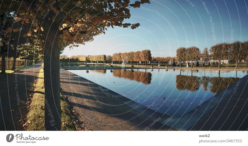 Barockes Planschbecken Park Hannover Teich Wasser friedlich still Windstille Ruhe Idylle Umwelt Baum Landschaft Reflexion & Spiegelung Außenaufnahme Natur