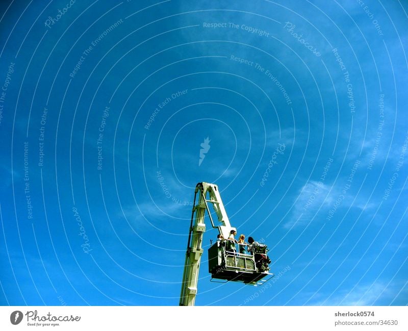 high in the sky Kran Elektrisches Gerät Technik & Technologie Himmel Feuerwehr Mensch Aussicht Schönes Wetter Niveau