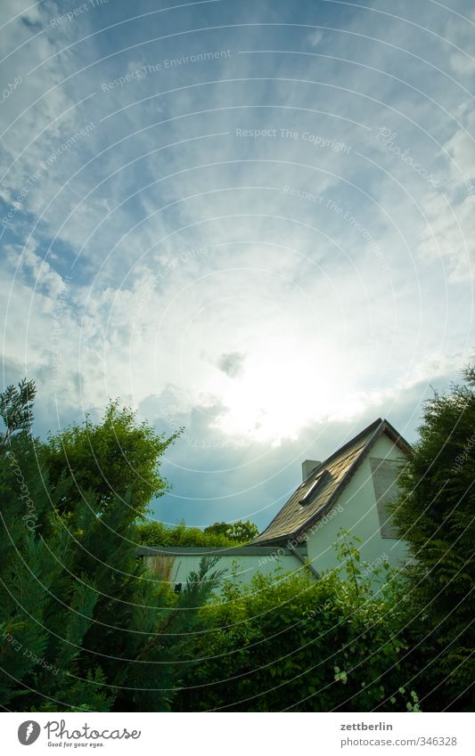 Gartenhaus Erholung Haus Traumhaus Umwelt Natur Landschaft Pflanze Himmel Wolken Sommer Klima Klimawandel Wetter Gewitter Baum Blume Gras Blüte Wiese Wachstum