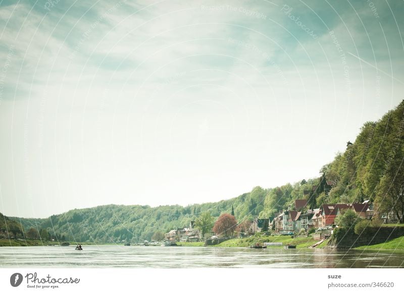 Elbtal Umwelt Natur Landschaft Himmel Frühling Klima Schönes Wetter Wald Flussufer Dorf Altstadt Haus authentisch hell natürlich wild blau grün Idylle