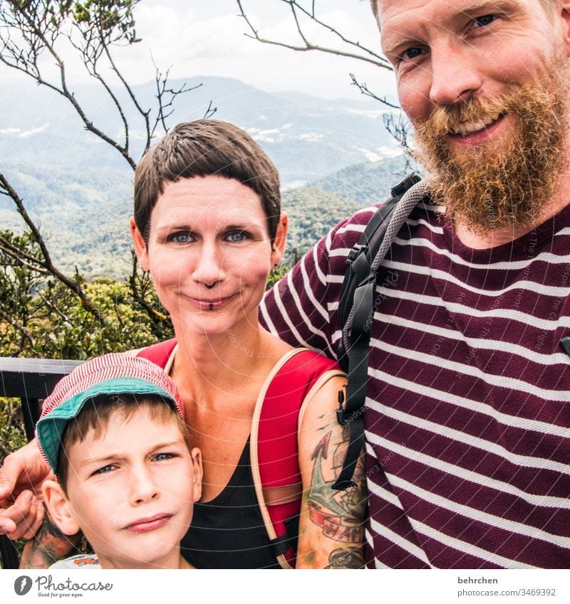 family selfie liebevoll Tätowierung tätowiert Lächeln Familie Ehepaar Eltern Kind Sohn Vater Mutter Kindheit Familie & Verwandtschaft Liebe Zusammensein Glück