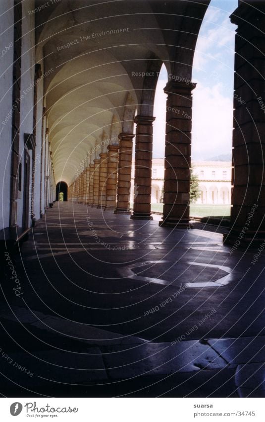 Kloster 2 Ferien & Urlaub & Reisen Himmel Italien Europa Kirche Tunnel Tor Gebäude Architektur Treppe Sehenswürdigkeit Wahrzeichen Denkmal historisch