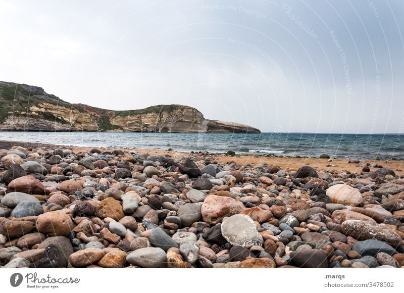 Küste bei 37° Strand Kieselstrand Kieselsteine Klippe Horizont Himmel Wolken Meer Ferien & Urlaub & Reisen Natur