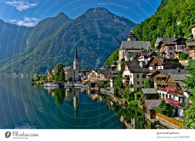 Seeblick, Hallstatt, Österreich, Europa Alpen Architektur Gebäude Zentrum Stadtzentrum Stadtansicht Stadtbild Wolken Farbe Farbige Häuser Farbige Fenster