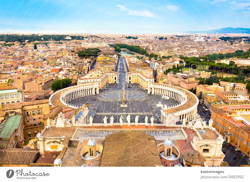 Petersplatz im Vatikan, Rom, Italien. Sankt-Petersplatz Petersdom Kirche Basilika Skyline Kathedrale panoramisch Wahrzeichen Dach Gebäude Historie antike Römer