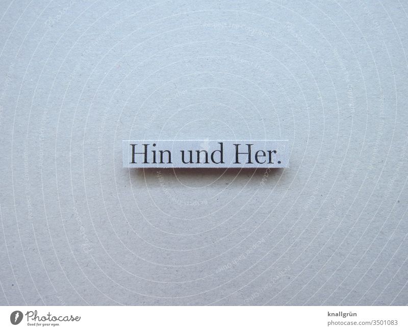 Hin und Her hektisch durcheinander wild wuselig turbulent Panik hin und her Buchstaben Wort Satz Typographie Text Kommunikation Lateinisches Alphabet Sprache