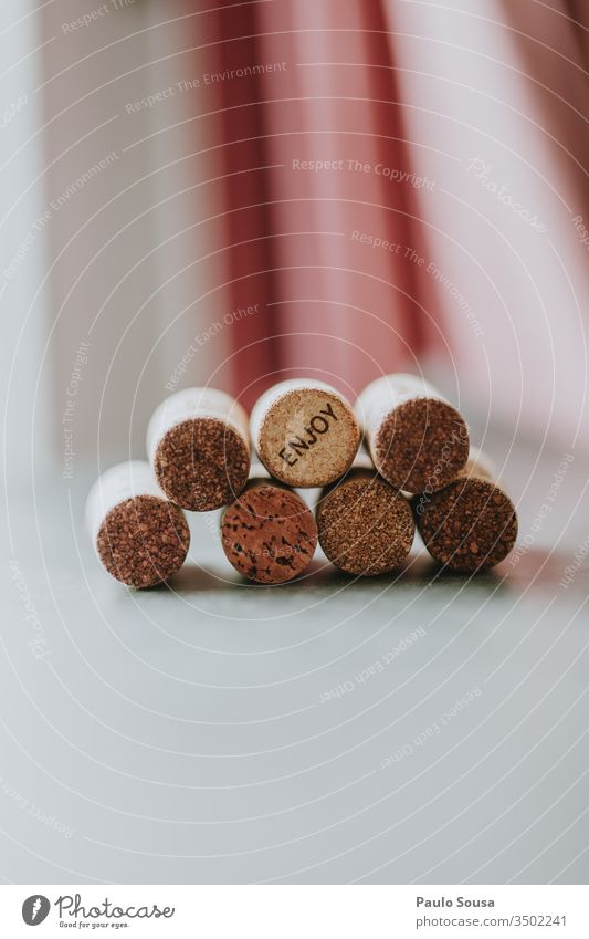 Korkstopfen Weinflaschenverschluss Wasser Cork Nahaufnahme Farbfoto Alkohol Sekt Stoppel Getränk Flasche Rotwein Feste & Feiern genießen Textfreiraum