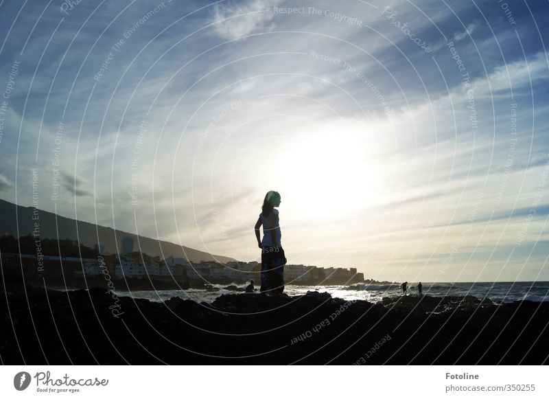 Fleckchen Erde mit Aussicht Mensch feminin Kind Mädchen Kindheit 1 Umwelt Natur Landschaft Himmel Wolken Sonne Sommer Schönes Wetter Wärme Küste Strand Meer