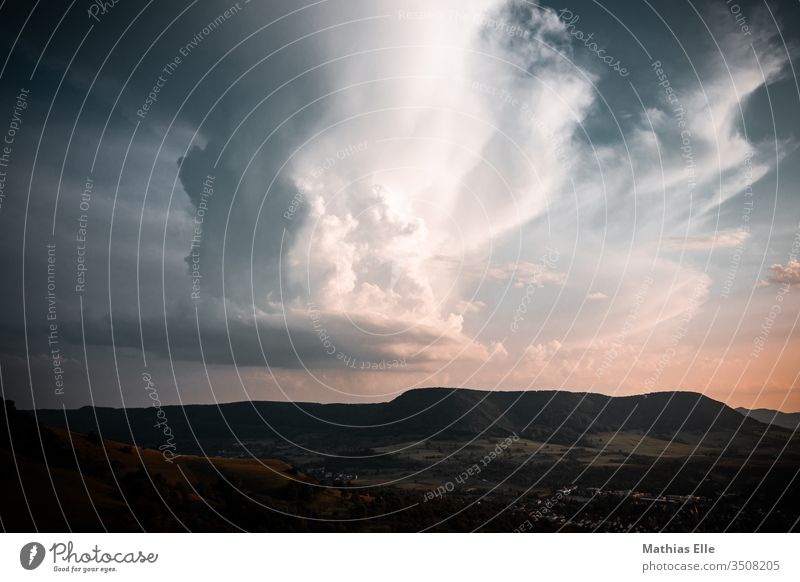 Wolken über der Schwäbischen Alb Schwäbische Alb Albtrauf Wind Wetter Wetterumschwung Wetterdienst Wolkenformation Unwetter Gewitterwolken Cumuluswolken