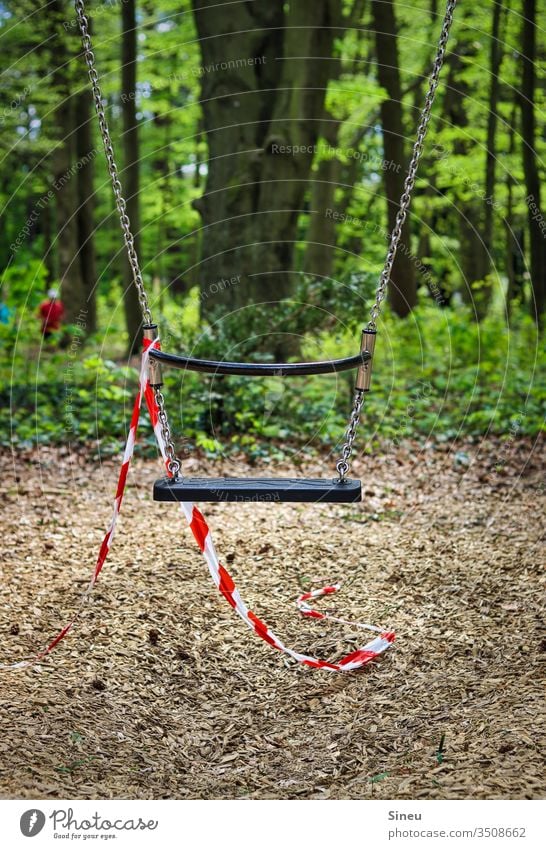 Mir reicht's, ich geh jetzt schaukeln. Schaukel Spielplatz Waldspielplatz Natur Spielen Kindheit Freude Kinderspiel Freizeit & Hobby Bewegung Freiheit