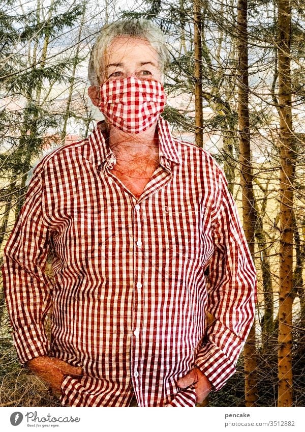 haute couture | coronakaro kariert rot kariert Mundschutz Maske Schutz Selbstportrait Doppelbelichtung Mensch Wald Bäume draussen Coronavirus Infektionsgefahr