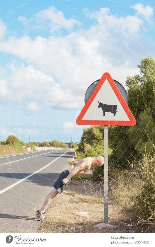 YOU WONNA RAM WIT´ME?! Verkehrszeichen Mann kämpfen Kampfsport Stierkampf Verkehrsschild Zeichen Balearen Schilder & Markierungen Bulle Toro Spanien Spanisch