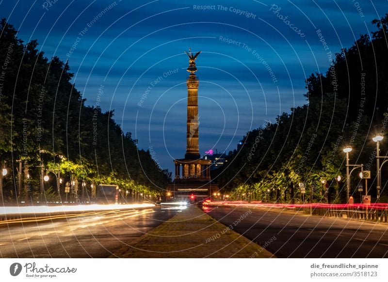 Siegessäule am Abend Berlin Großer Stern Sehenswürdigkeit Hauptstadt Denkmal Goldelse großer stern viktoria Tiergarten Deutschland Figur Aussicht Wahrzeichen