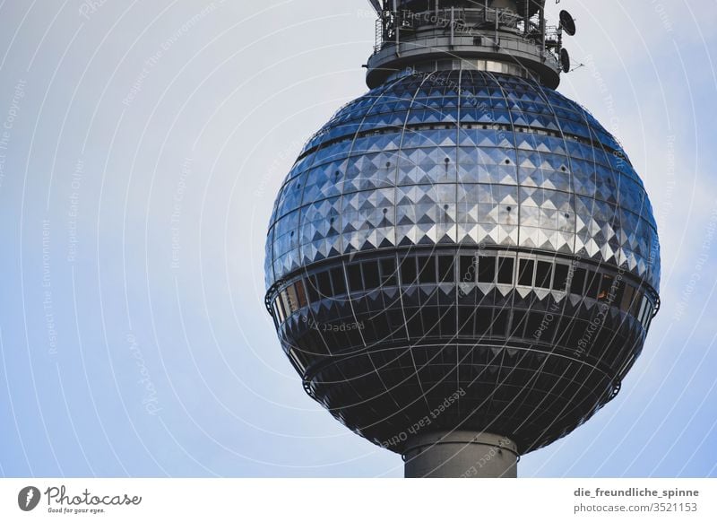 Fernsehturm Aussichtsplattform Kugel Wahrzeichen Berliner Fernsehturm Denkmal Alexanderplatz Turm Himmel Hauptstadt Sehenswürdigkeit Berlin-Mitte Architektur