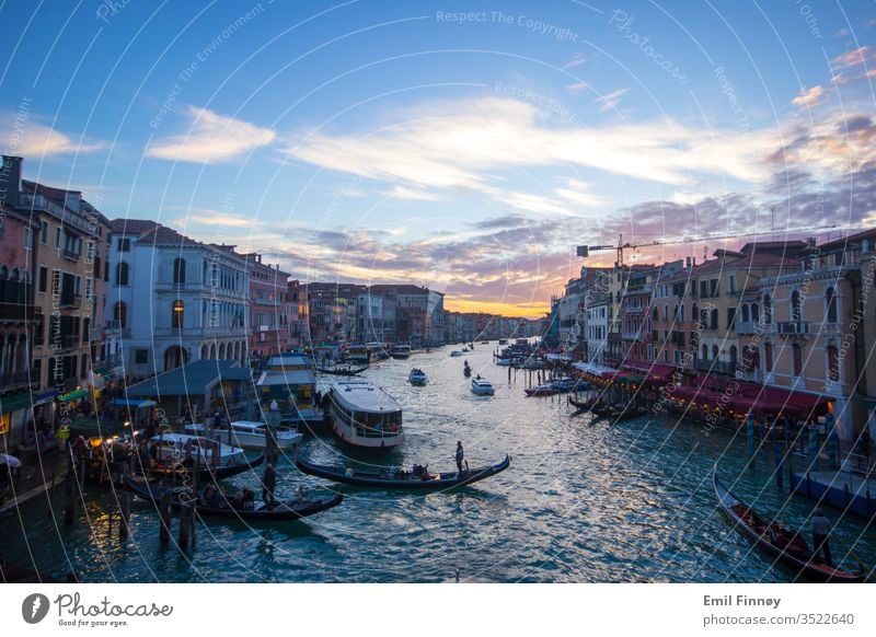 Venedig-Kanal Wasser altehrwürdig Ansicht venezia Veneto venezianisch reisen Urlaub Tourismus Stadt Straße malerisch Landschaft Szene rustikal romantisch ruhig