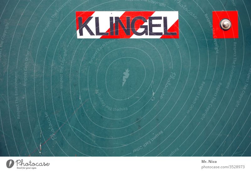 Klingel I wörtlich genommen klingeln Wand Eingang Klingelknopf Eingangstür Detailaufnahme Signal Klingelstreich läuten Türschelle schrillen Besucher Ankunft