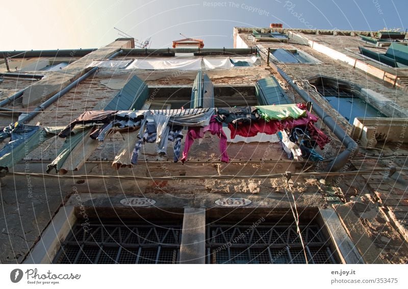 Fassadenverkleidung Lifestyle Häusliches Leben Wohnung Haus Traumhaus Venedig Italien Europa Stadt Stadtzentrum Altstadt Gebäude Architektur Stadthaus