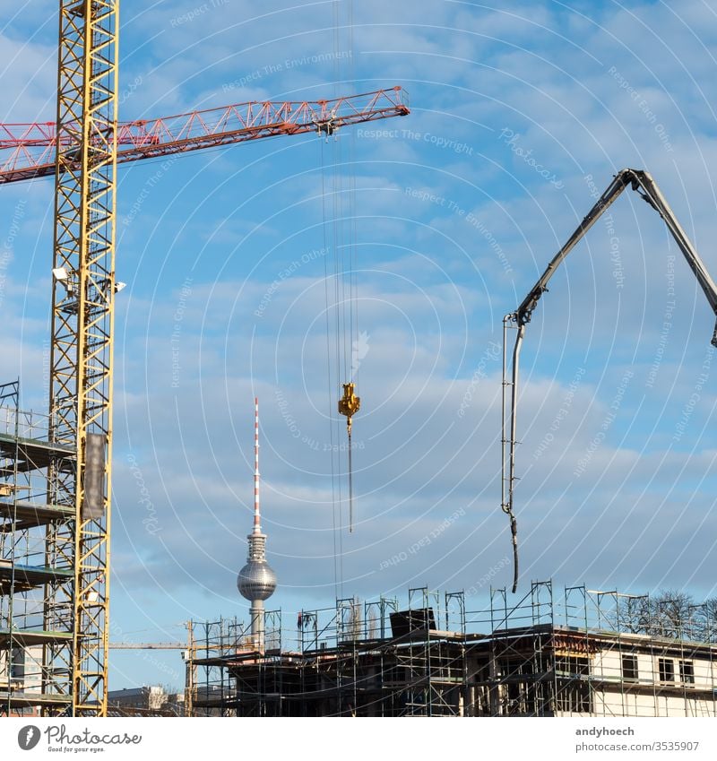 Die Baustellen der Hauptstadt Berlin Appartements Architektur Boom Bauherr Gebäude Bauindustrie Business Kapital Hauptstädte Zentrum Großstadt Beton