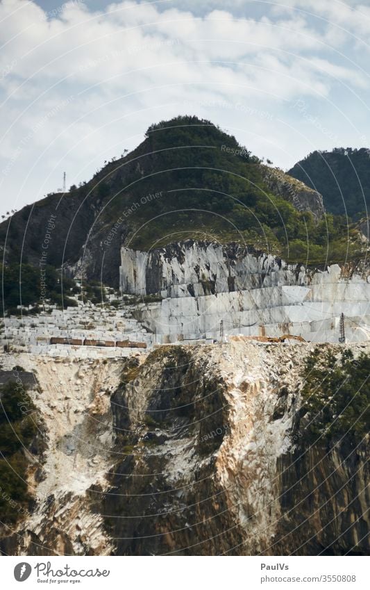 Marmor Steinbruch in Italien steinbruch berg marmor weisser marmor carrara fels Marmorboden Ferien & Urlaub & Reisen historisch Bergbau Wahrzeichen Italienisch