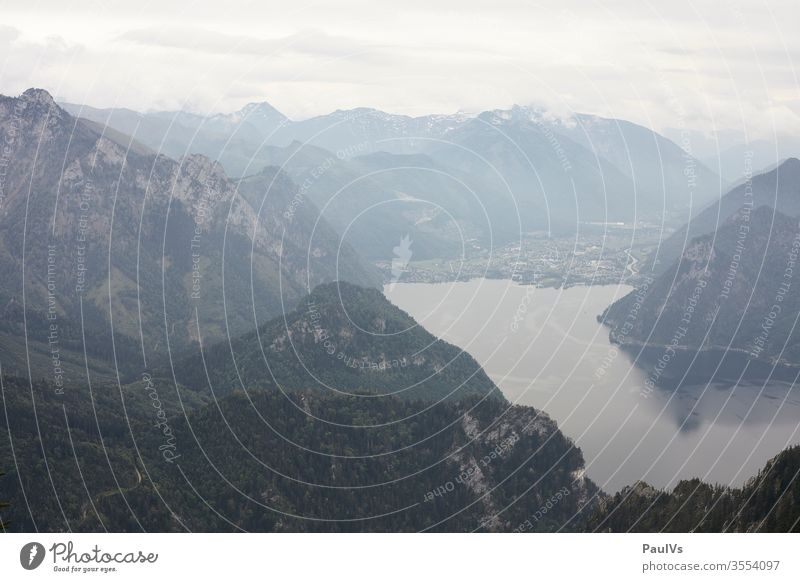 Bergpanorama am Traunsee Traunstein Salzkammergut Oberösterreich Salzkammergutsee Traunseeufer Berge Schlafende Griechin Ostalpen Alpen Berge u. Gebirge