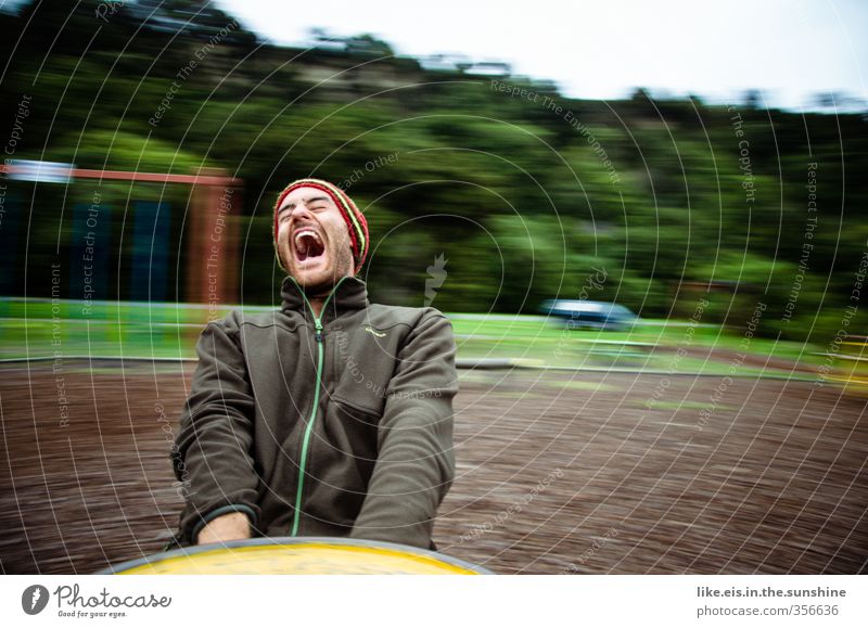 uuuuaaaaaaaaaaaaaaaa (II) Freude Glück Leben Erholung Freizeit & Hobby Spielen Mensch maskulin Junger Mann Jugendliche Erwachsene 18-30 Jahre Spielplatz Mütze