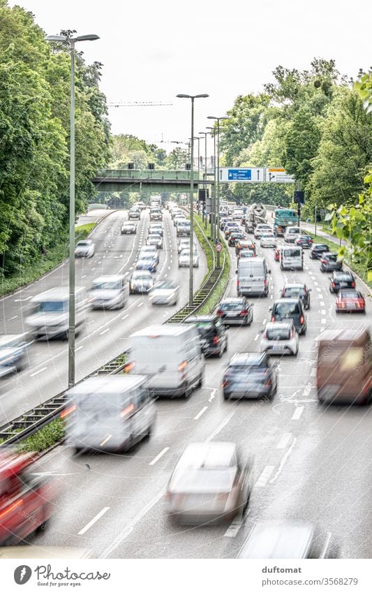 Rush Hour Auto Verkehr Berufsverkehr wege Reise schnell Geschwindigkeit Autofahren Fahrt eilig Straße PKW Straßenverkehr Verkehrswege Verkehrsmittel Fahrzeug