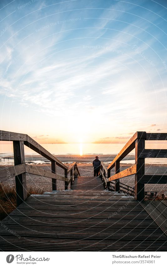 Steg zum Strand Sylt Urlaub Sand Ferien & Urlaub & Reisen Schönes Wetter Nordsee Sommer Meer Wasser Himmel blau Sonnenuntergang Deutschland ruhig erholsam