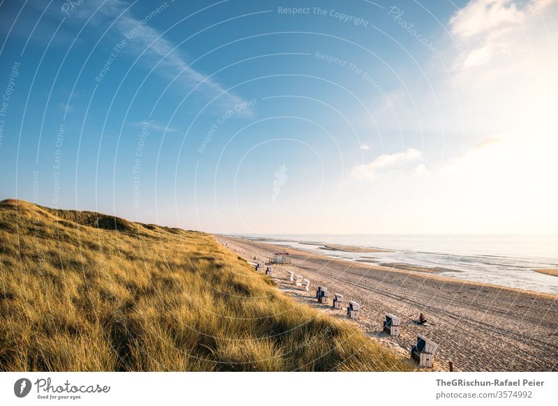 Sandstrand in Sylt Strand Urlaub Ferien & Urlaub & Reisen Schönes Wetter Nordsee Sommer Meer Wasser Himmel blau Menschenleer Sonnenuntergang Stranddüne