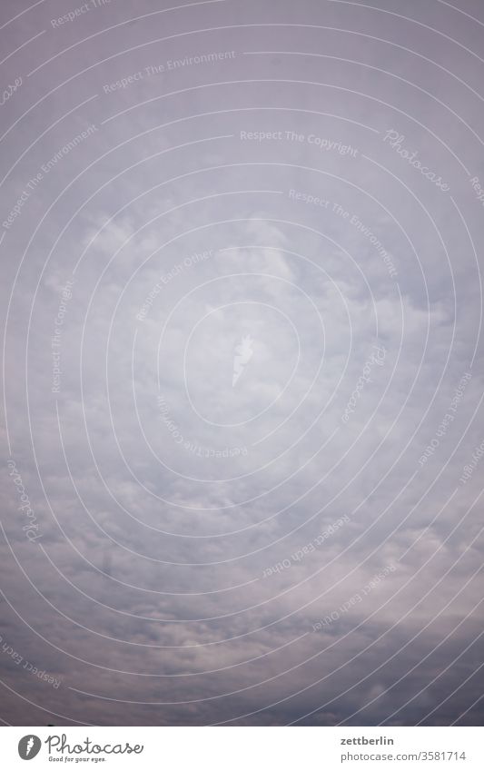 Wolken wolke abend wolkenfeld altocumulus klimawandel wetter drohend dunkel dämmerung düster farbspektrum feierabend froschperspektive gewitter haufenwolke