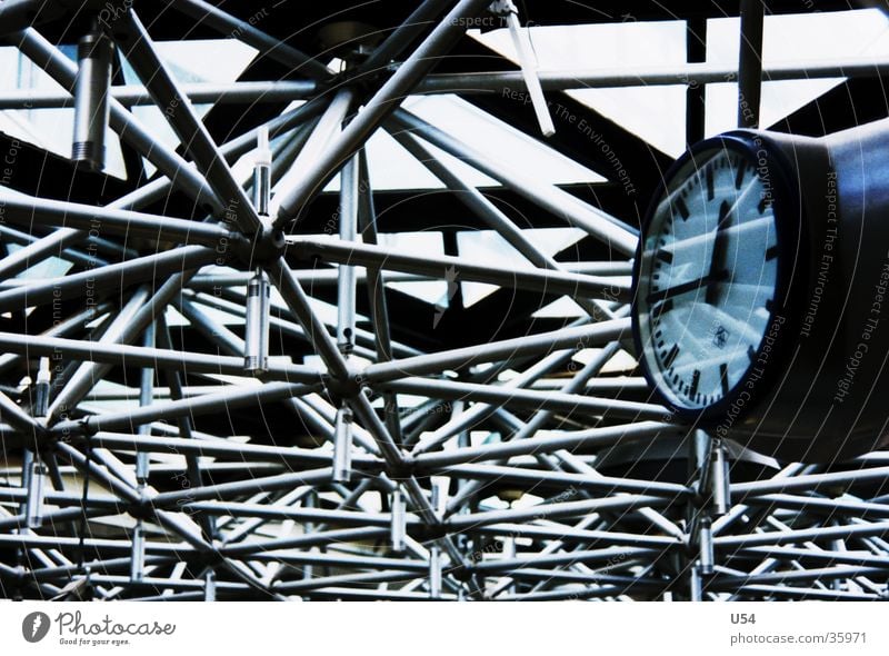 Es wird Zeit.. Stahl Uhr Termin & Datum Abheben Verspätung obskur Gitter. Metall Eile Flughafen