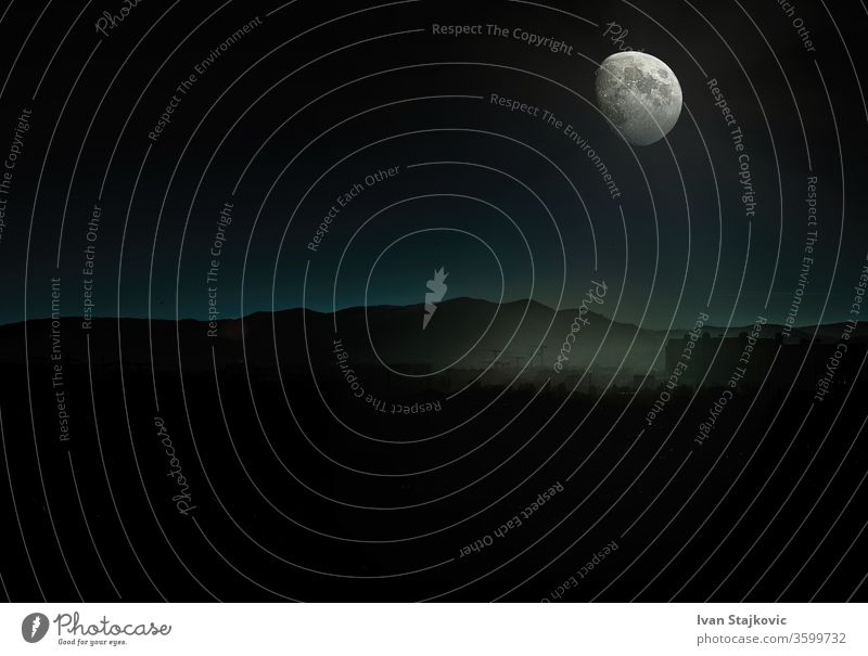 Arealansicht Nachtlandschaft von Wien Österreich bei Vollmond, Mondlicht trifft die Stadt Skyline Himmel Szene Landschaft Abenddämmerung glühen Wolkenkratzer