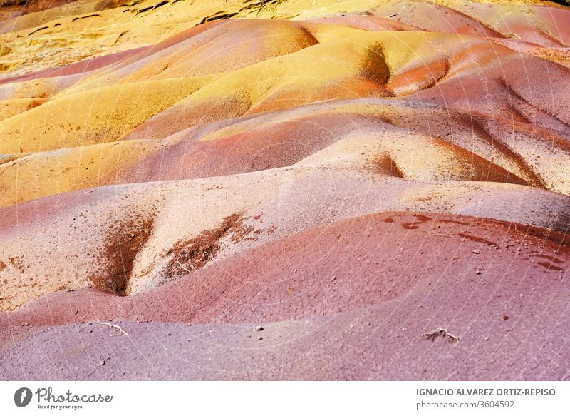 Hügel mit sieben Farben an einem sonnigen Tag Wanderung wandern Berge u. Gebirge Regenbogen reisen Fernweh Landschaft Felsen Natur Ausflugsziel traumhaft