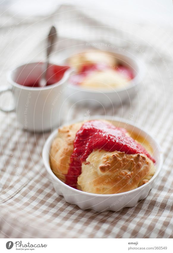 frisch aus dem Ofen Brötchen Dessert Süßwaren Marmelade Frühstück Büffet Brunch lecker süß Saucen Püree Backwaren Farbfoto Innenaufnahme Menschenleer Tag