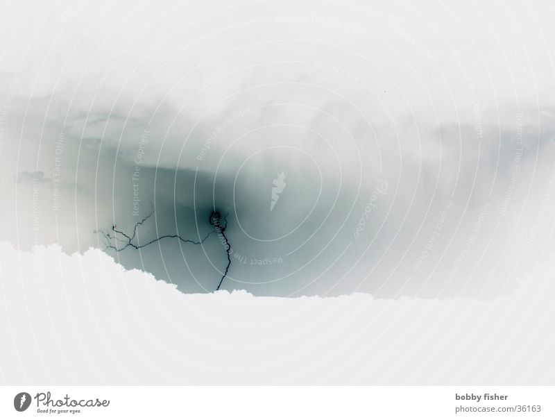 flash inverted Blitze Nacht Pastellton Naturgewalt filigran unheimlich grau entgegengesetzt hell Gewitter